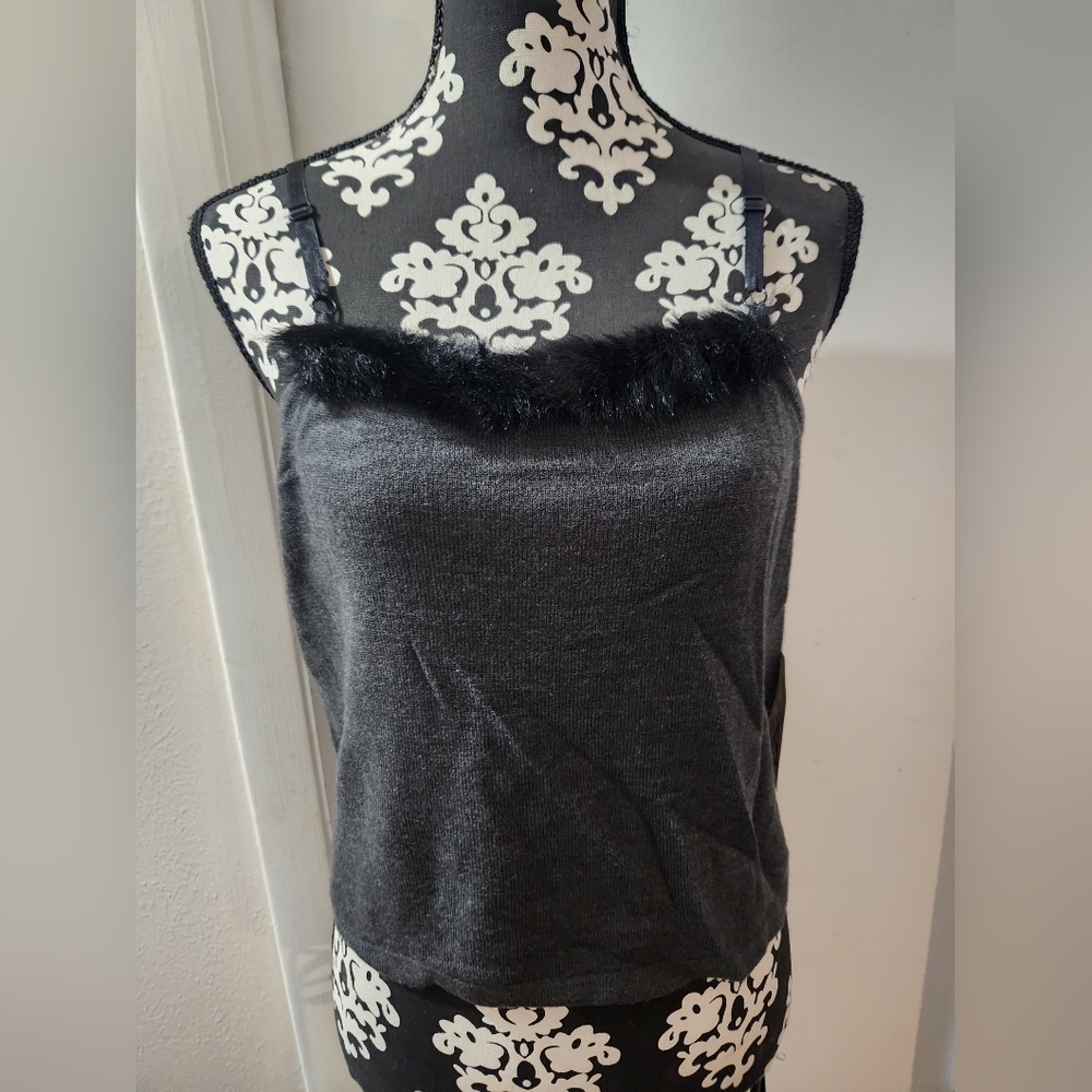 Q&A Faux fur sweater camisole